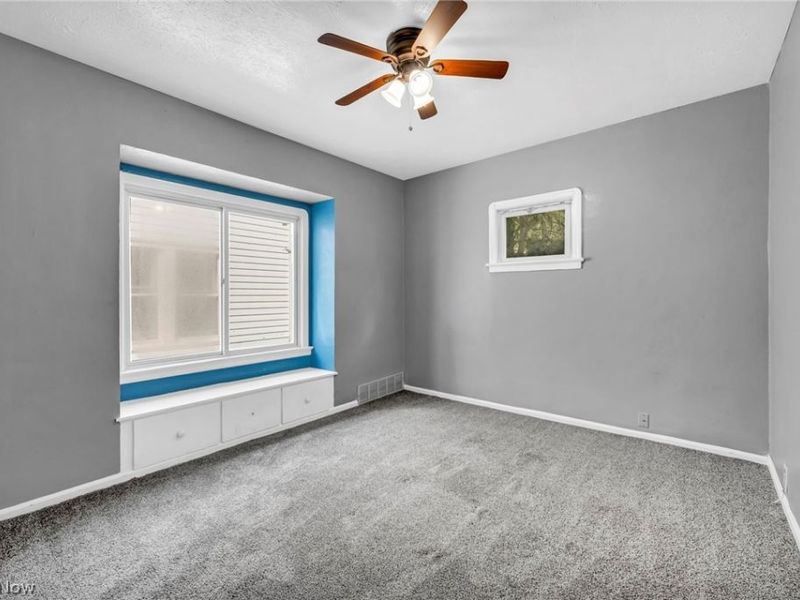 8113 Maryland Avenue, Cleveland, OH 44105 Photo 23