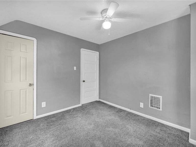 8113 Maryland Avenue, Cleveland, OH 44105 Photo 26