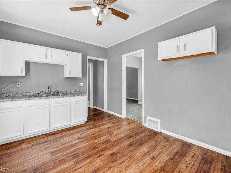 8113 Maryland Avenue, Cleveland, OH 44105 Photo 9
