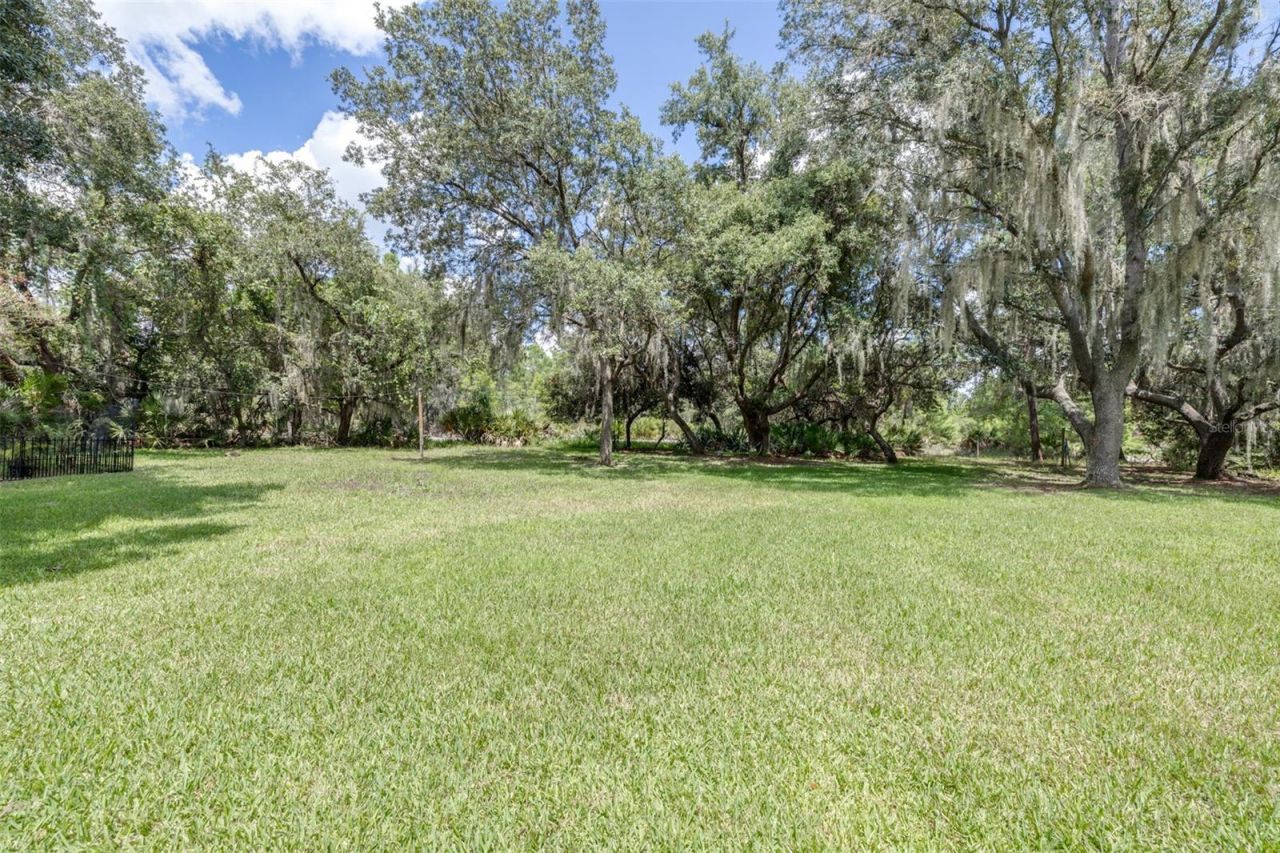 5087 Strafford Oaks Drive, Sebring, FL 33875 Photo