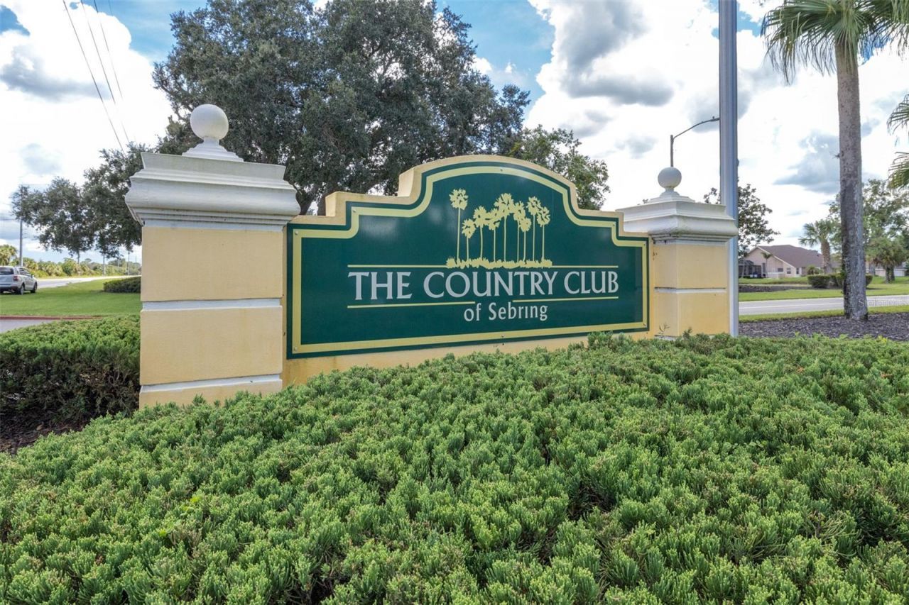 5087 Strafford Oaks Drive, Sebring, FL 33875 Photo