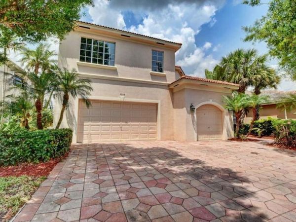 1388 Beacon Circle, Wellington, FL 33414