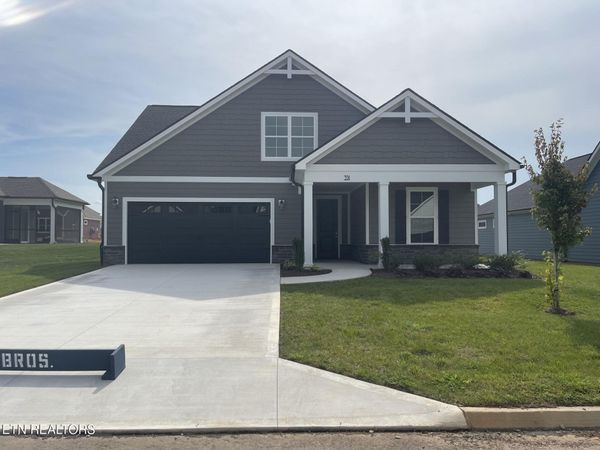 351 Trillium Tr, Lenoir City, TN 37771