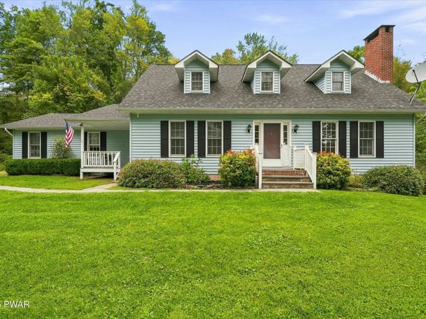 9 3Rd Street, Beach Lake, PA 18405