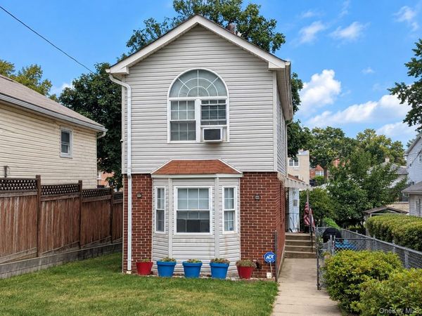 3287 Radio Drive, Bronx, NY 10465