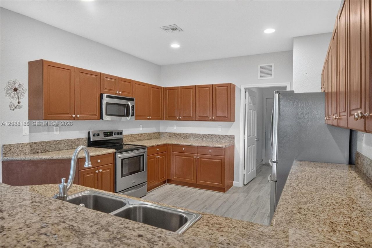 159 NE 36th Ter, Homestead, FL 33033 Photo