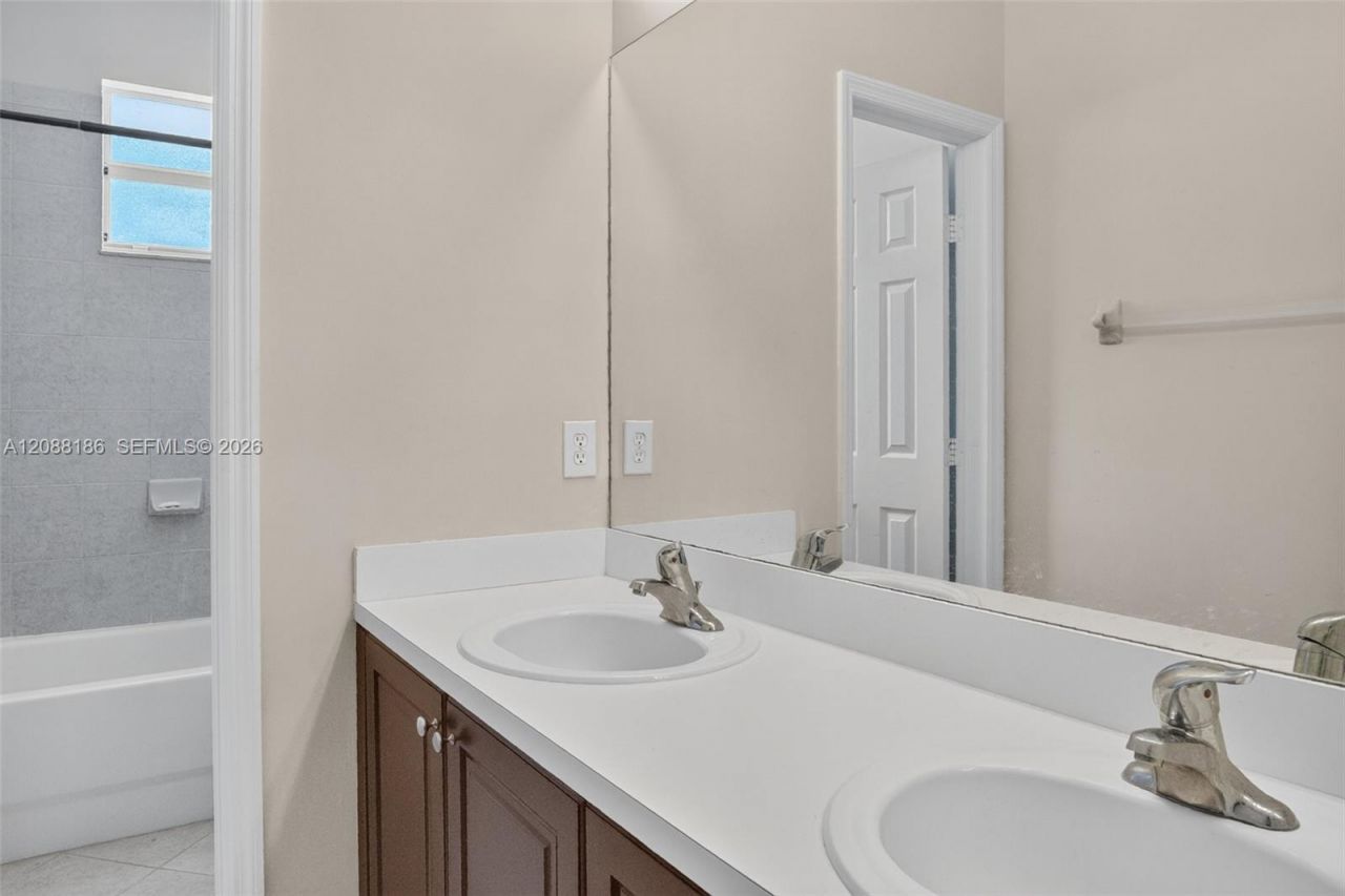 159 NE 36th Ter, Homestead, FL 33033 Photo