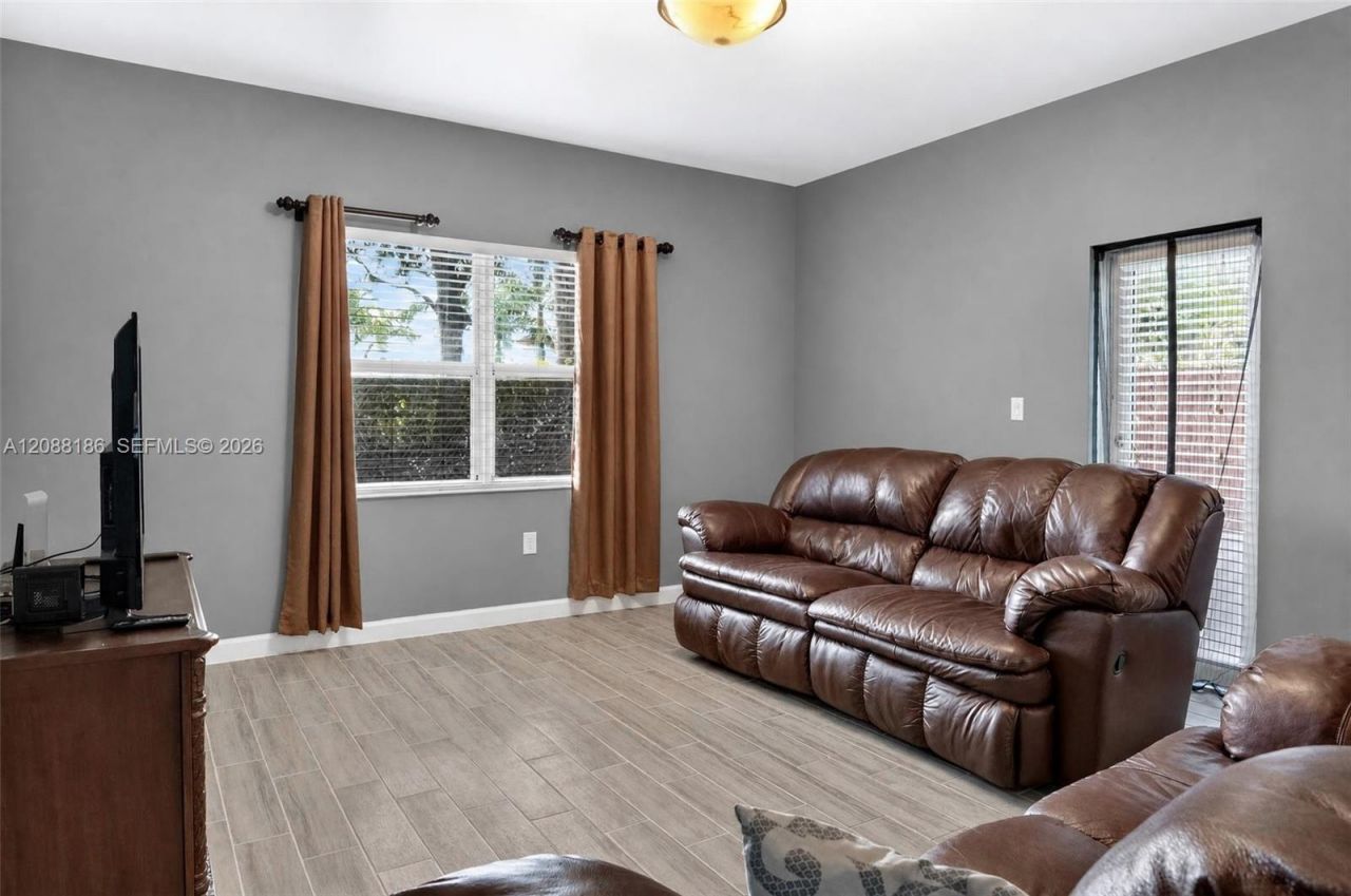 159 NE 36th Ter, Homestead, FL 33033 Photo
