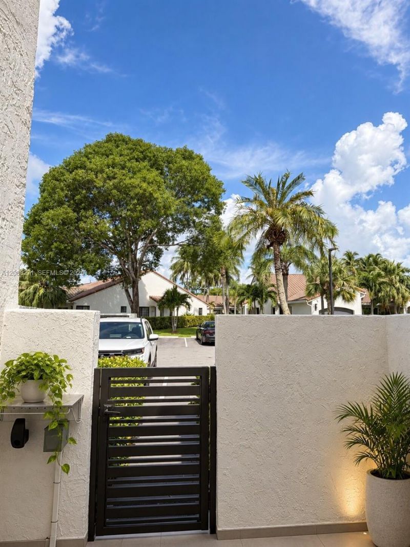 21204 Harbor Way, Unit 123-12, Aventura, FL 33180 Photo