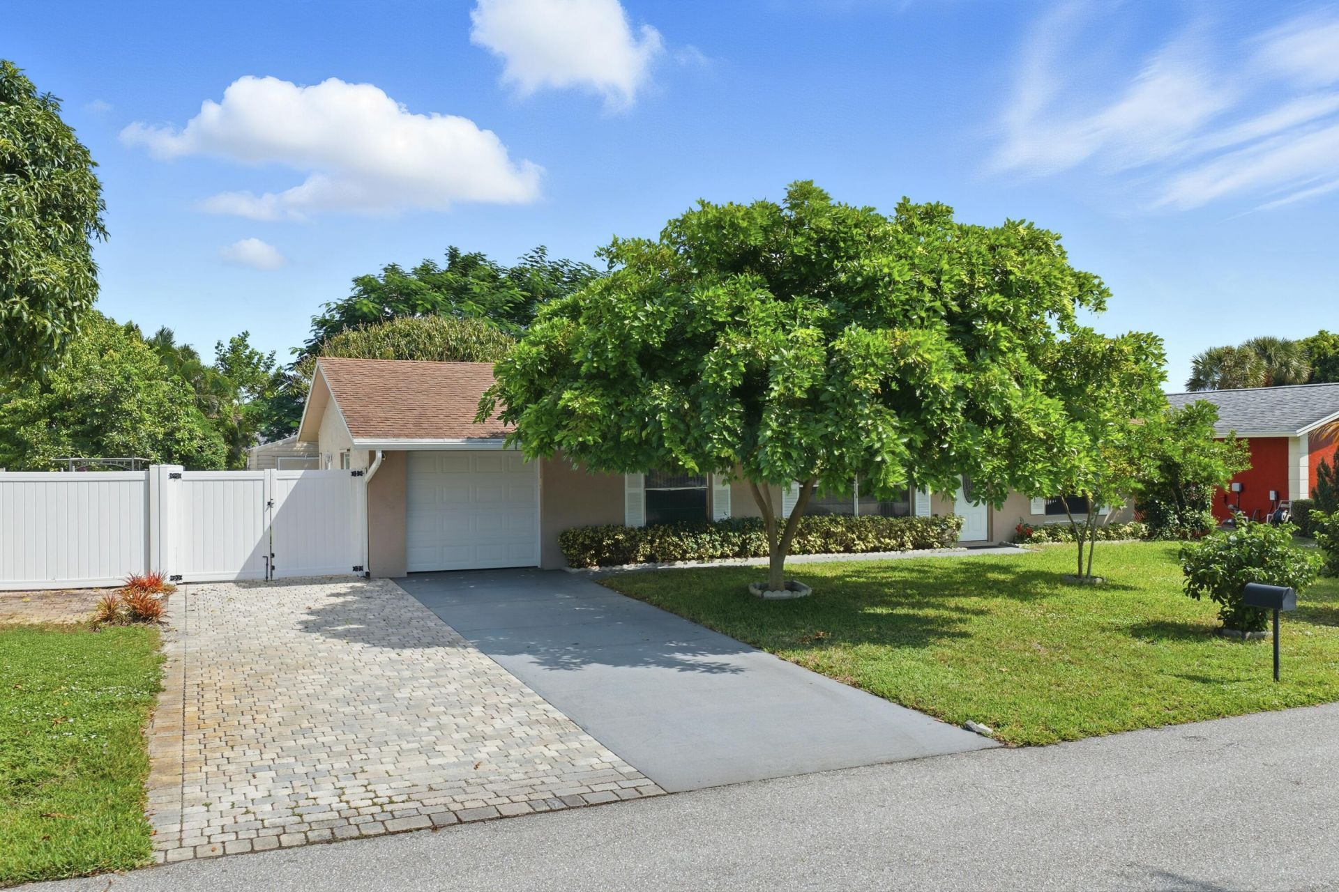 8685 SE Keathley Court, Hobe Sound, FL 33455 Photo