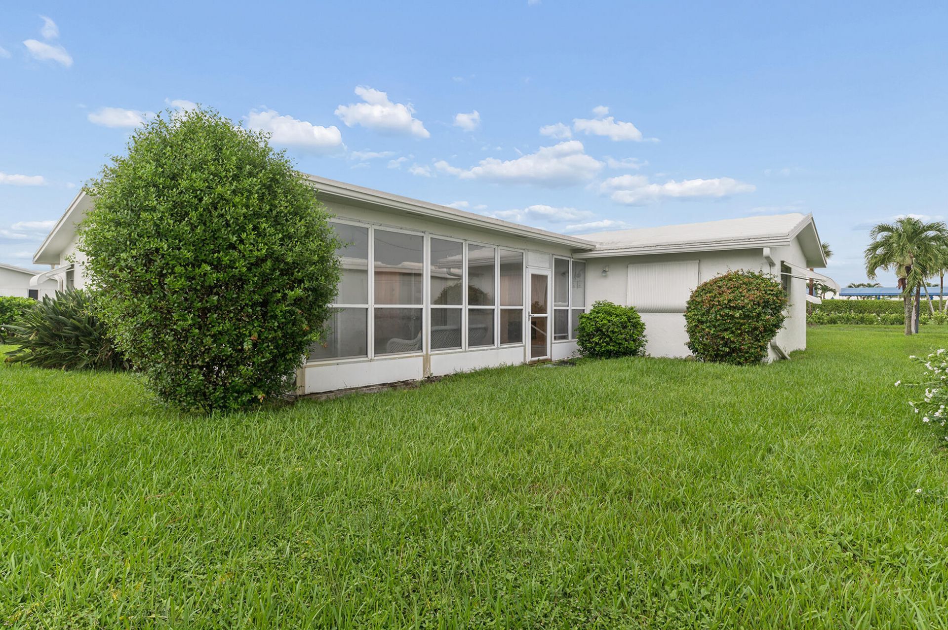 2070 SW 13th Terrace, Boynton Beach, FL 33426 Photo