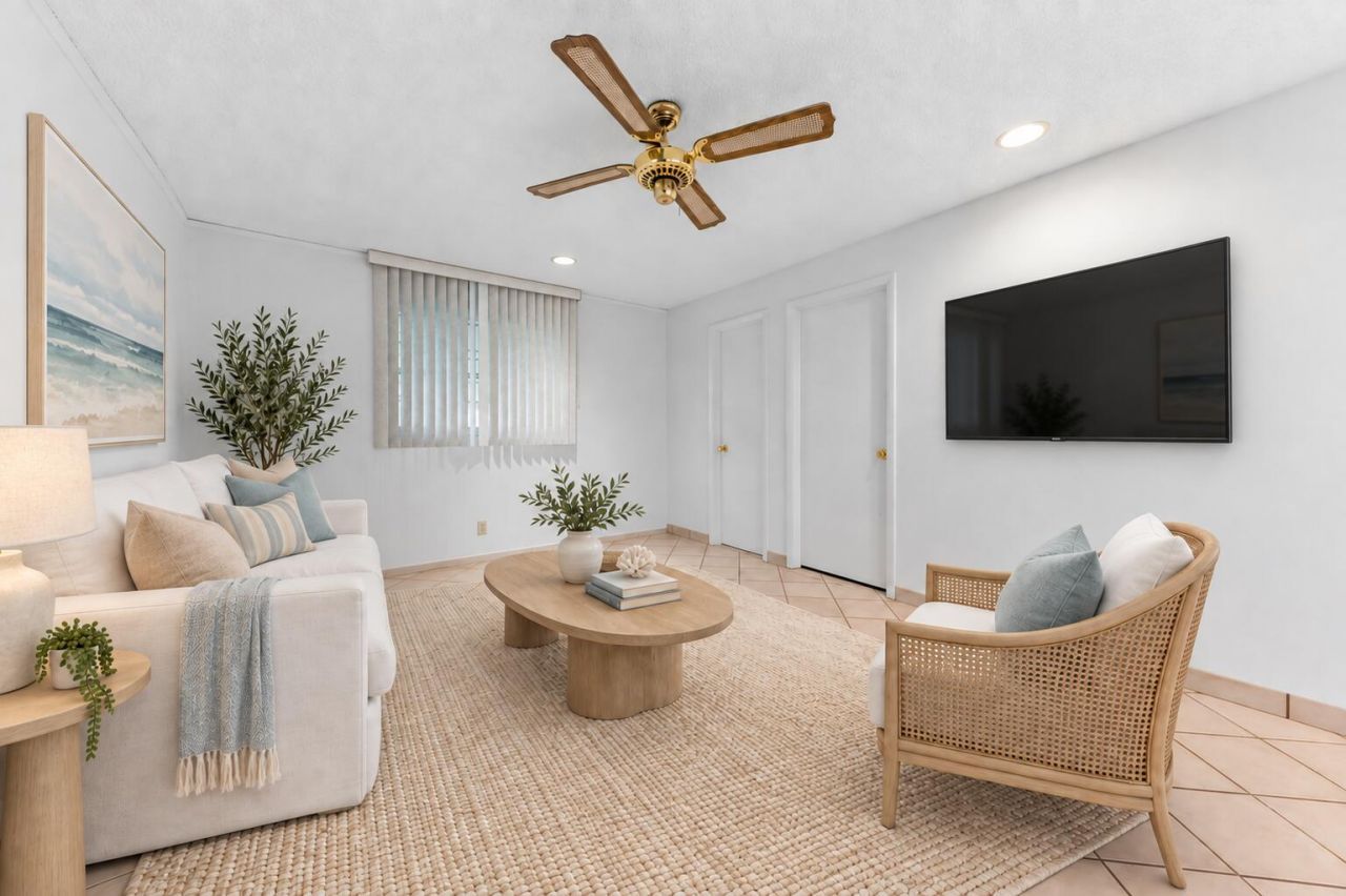 2070 SW 13th Terrace, Boynton Beach, FL 33426 Photo