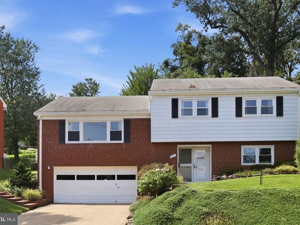 520 N LIVINGSTON STREET, ARLINGTON, VA 22203