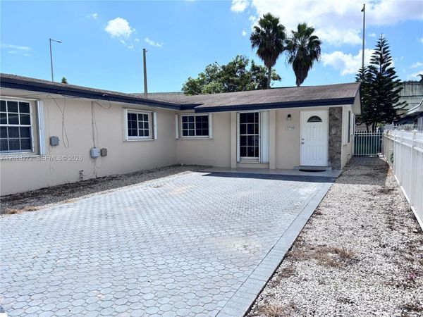 2906 NW 13th St , Unit 2908, Miami, FL 33125