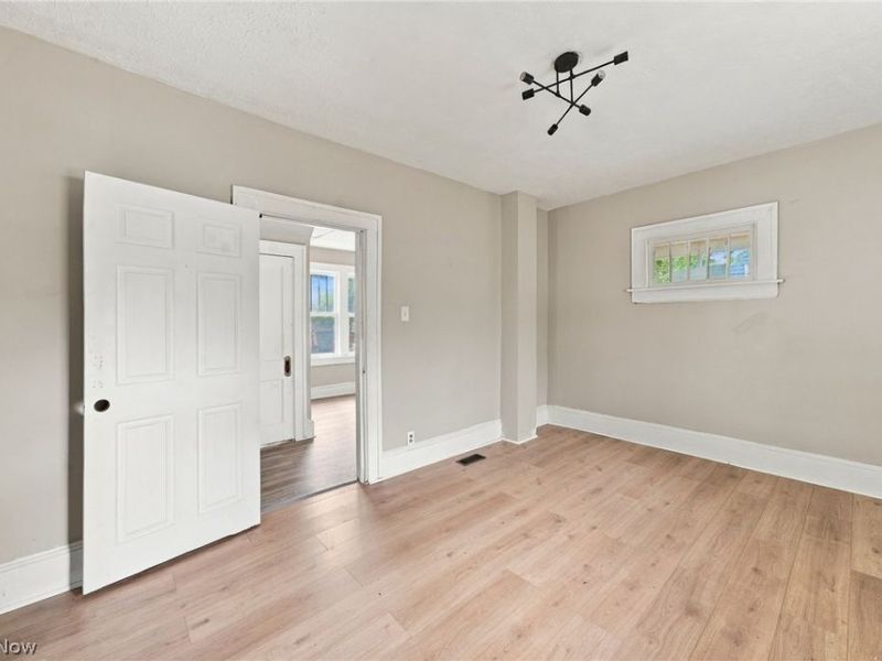 1013 Celina Avenue, Akron, OH 44307 Photo 12