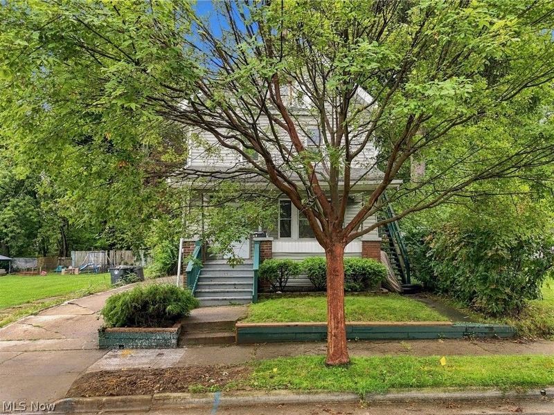 1013 Celina Avenue, Akron, OH 44307 Photo 2