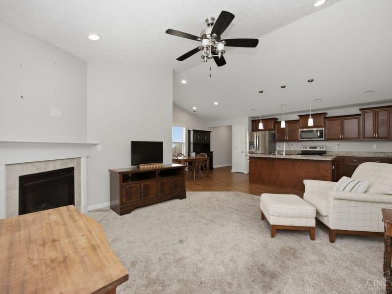 724 Villa Court, Trenton, OH 45067 Photo 3