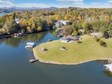 1191 Rebel Lane, Goodview, VA 24095