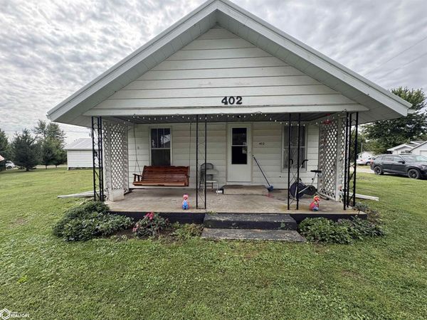 402 E Jackson, Lancaster, MO 63548