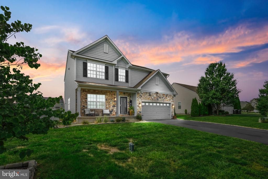 195 WESTBURY DRIVE, GILBERTSVILLE, PA 19525