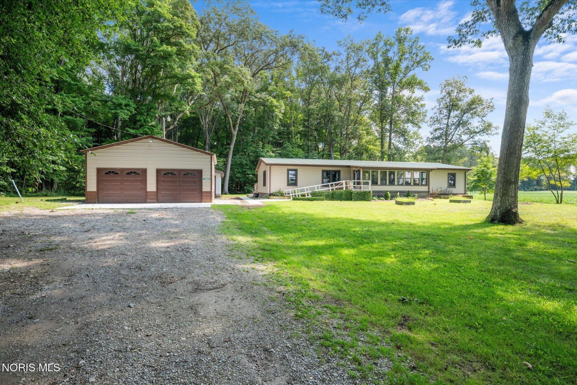 11555 Manore Road, Grand Rapids, OH 43522 Main Photo