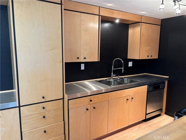 1000 Central, Unit 30, Riverside, CA 92507