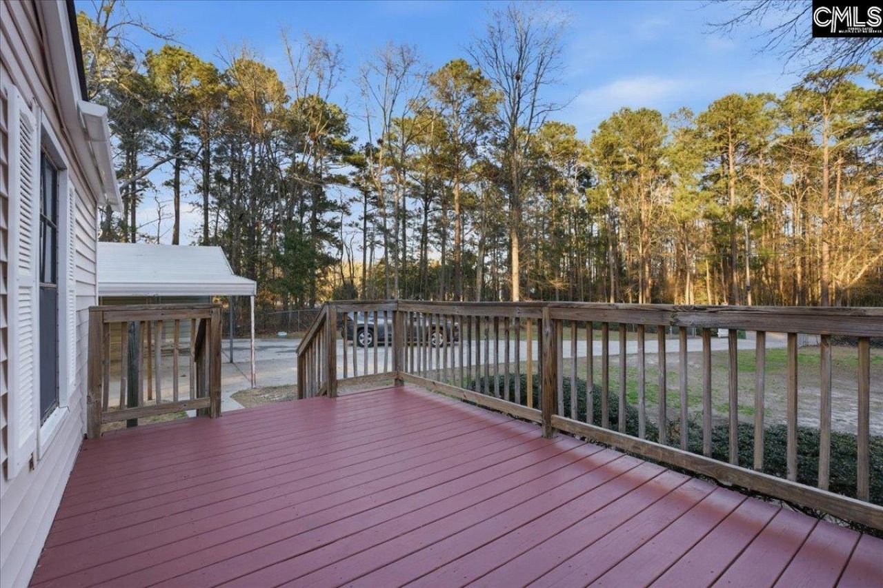 1400 Toms Creek Road  Photo 4