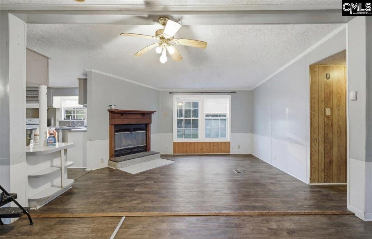 1400 Toms Creek Road  Photo 5
