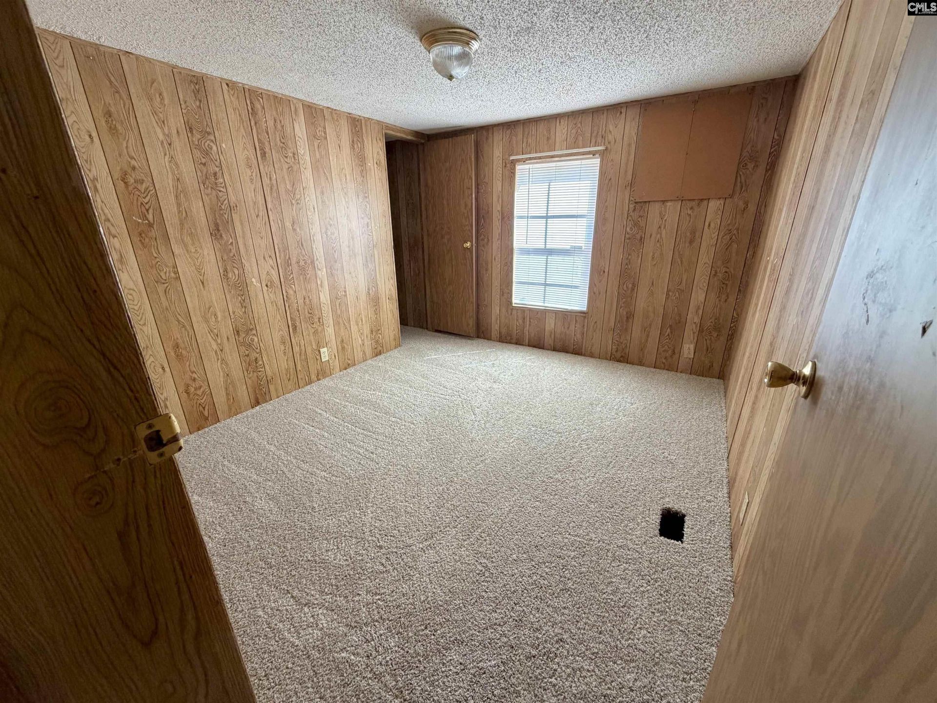 1400 Toms Creek Road  Photo 8