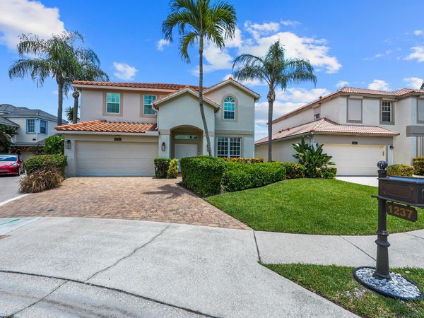 1237 Avondale Lane, West Palm Beach, FL 33409