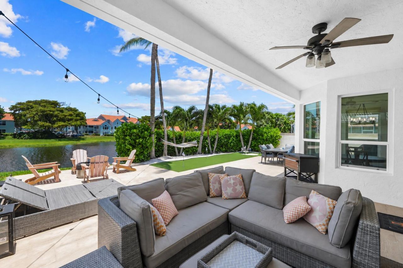 1237 Avondale Lane, West Palm Beach, FL 33409 Photo