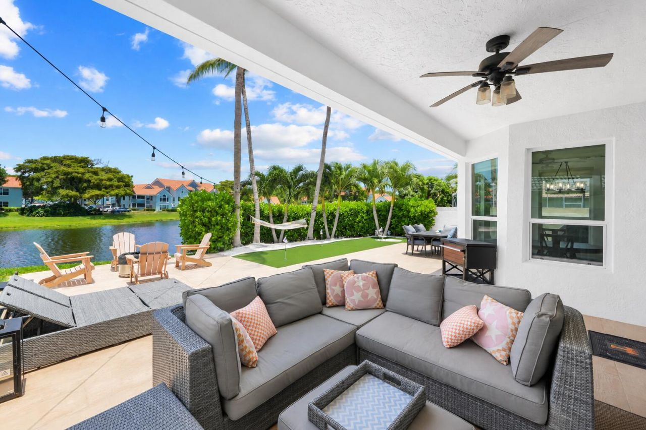 1237 Avondale Lane, West Palm Beach, FL 33409 Photo