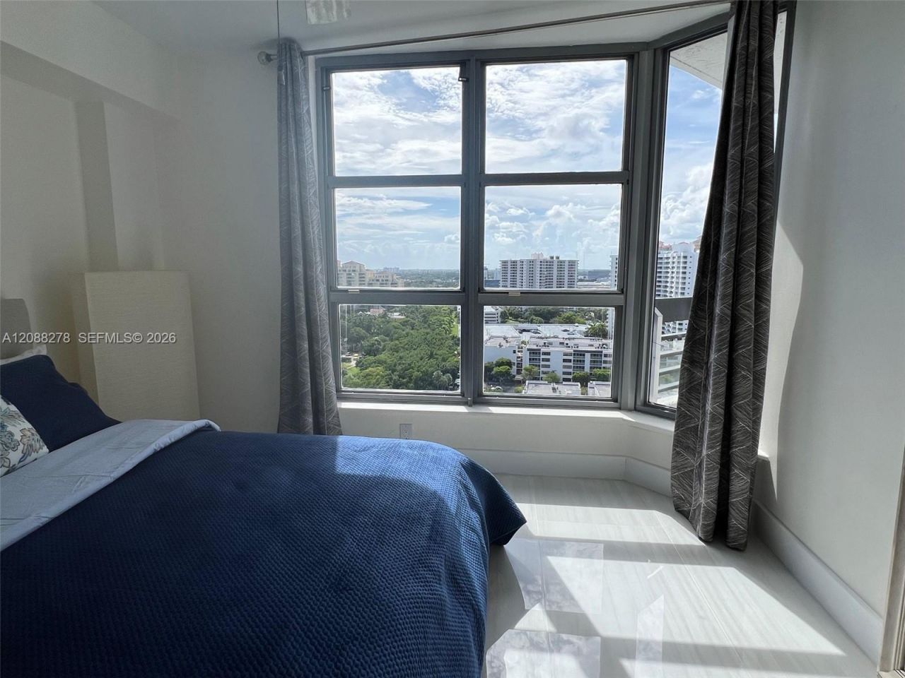 3530 Mystic Pointe Dr, Unit 1903, Aventura, FL 33180 Photo