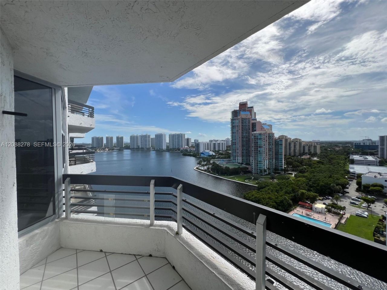 3530 Mystic Pointe Dr, Unit 1903, Aventura, FL 33180 Photo