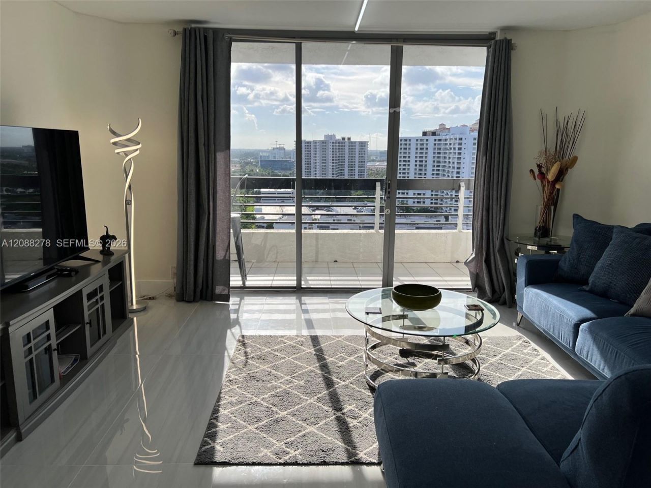 3530 Mystic Pointe Dr, Unit 1903, Aventura, FL 33180 Photo