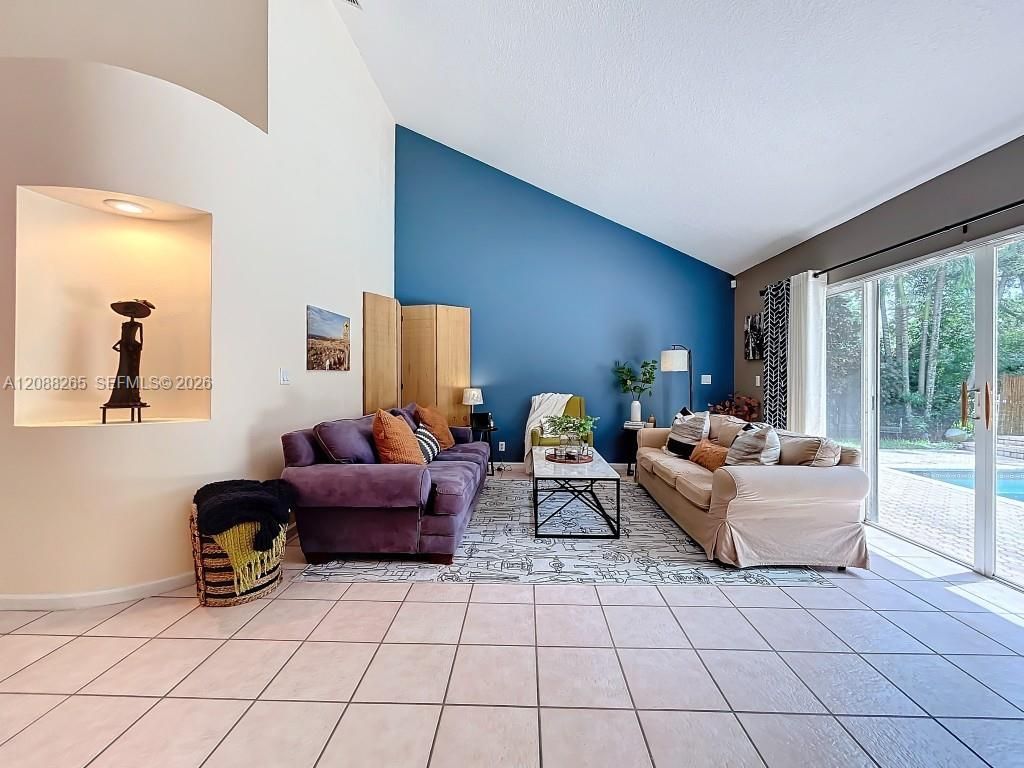 1342 NW 195th Ave, Pembroke Pines, FL 33029 Photo