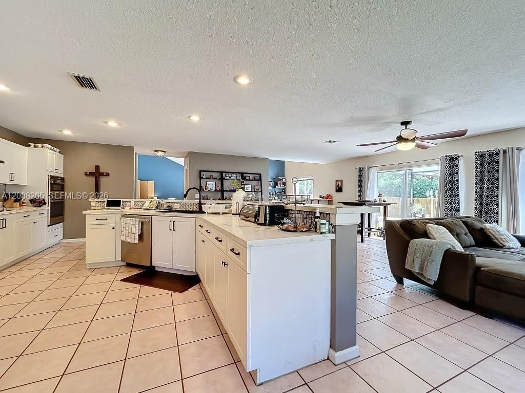 1342 NW 195th Ave, Pembroke Pines, FL 33029 Photo