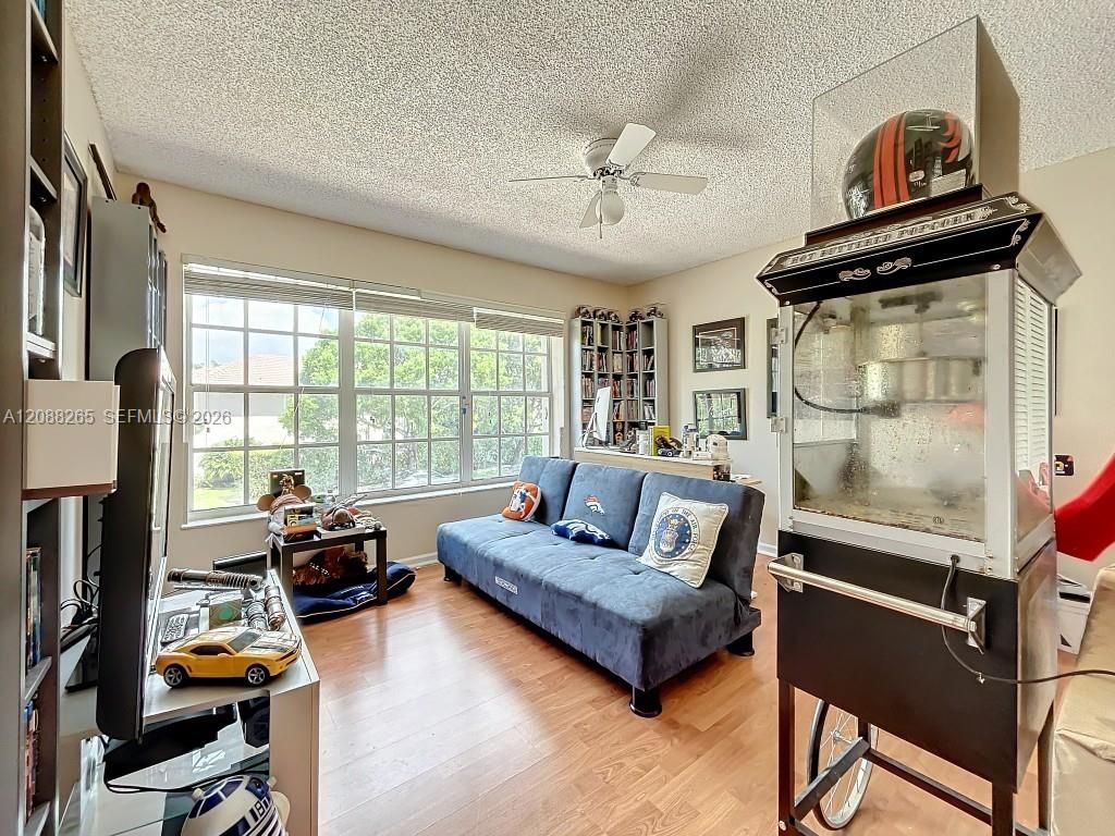 1342 NW 195th Ave, Pembroke Pines, FL 33029 Photo