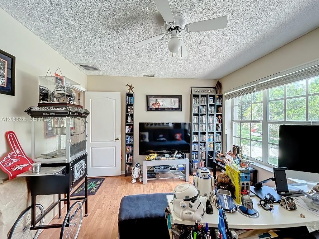 1342 NW 195th Ave, Pembroke Pines, FL 33029 Photo