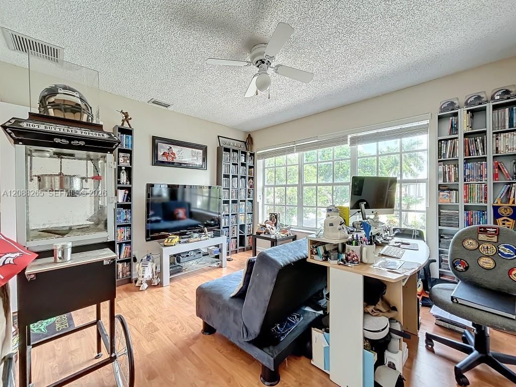1342 NW 195th Ave, Pembroke Pines, FL 33029 Photo