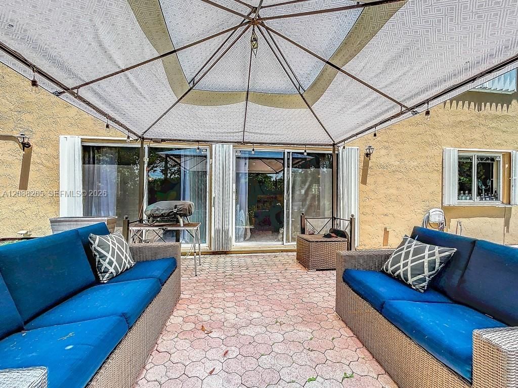 1342 NW 195th Ave, Pembroke Pines, FL 33029 Photo
