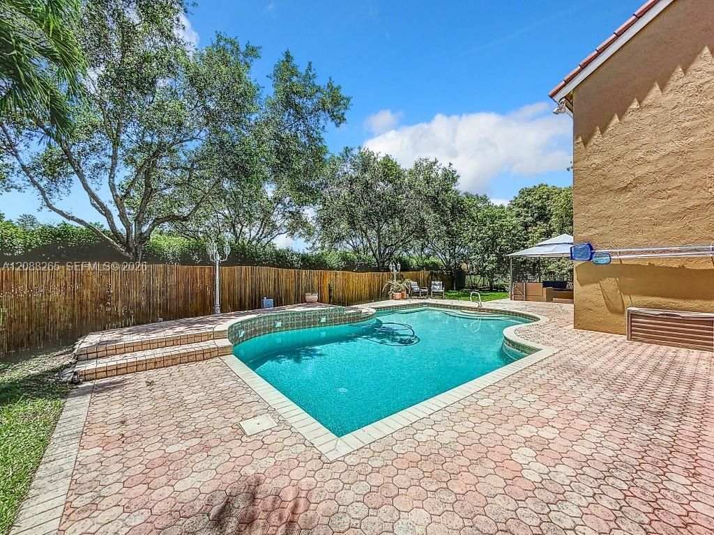 1342 NW 195th Ave, Pembroke Pines, FL 33029 Photo