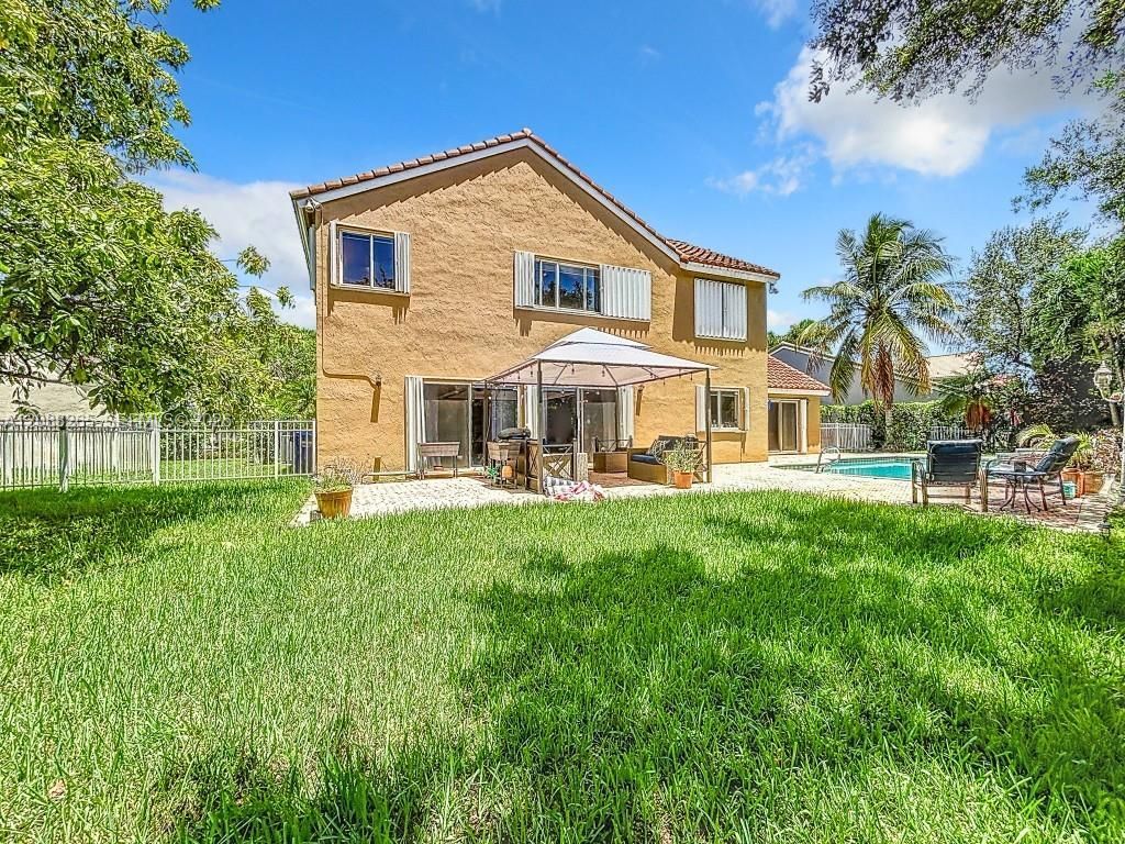 1342 NW 195th Ave, Pembroke Pines, FL 33029 Photo