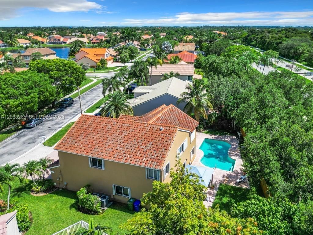 1342 NW 195th Ave, Pembroke Pines, FL 33029 Photo