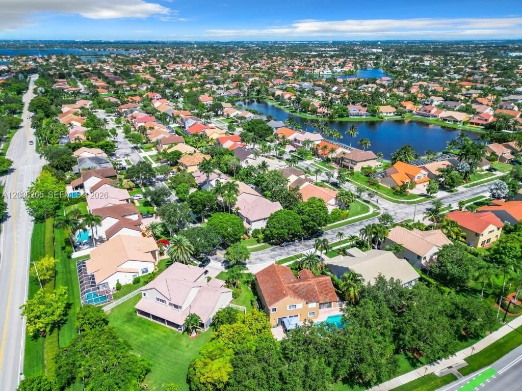 1342 NW 195th Ave, Pembroke Pines, FL 33029 Photo
