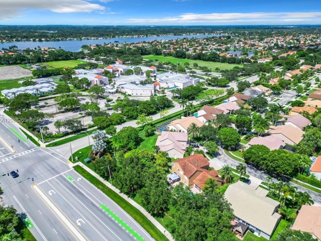 1342 NW 195th Ave, Pembroke Pines, FL 33029 Photo