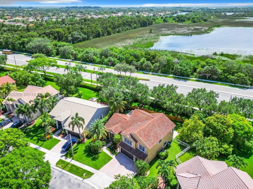1342 NW 195th Ave, Pembroke Pines, FL 33029 Photo