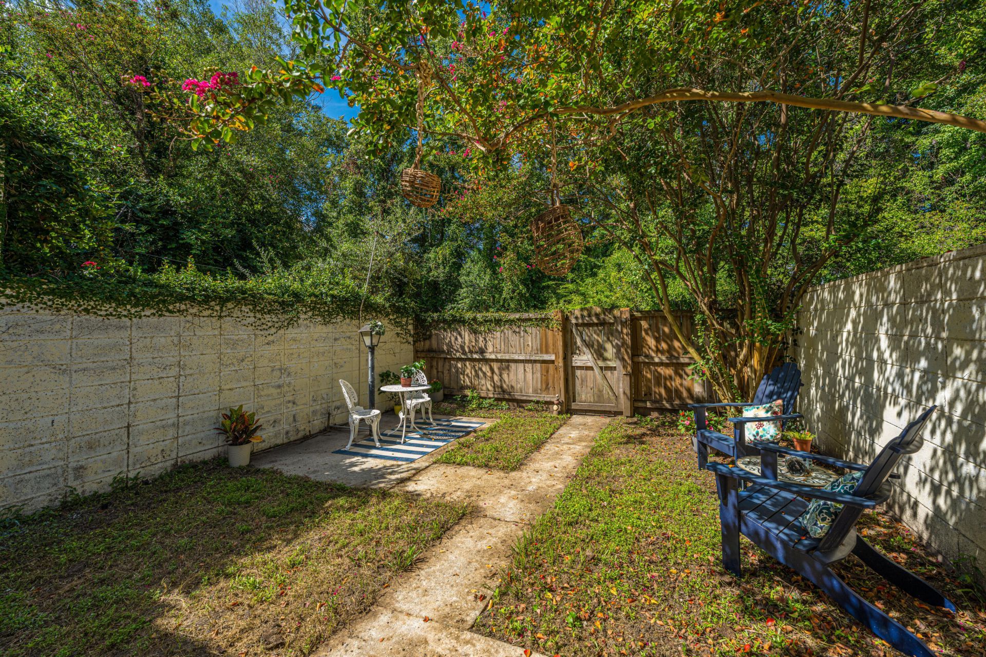 937 Cottingham Drive Photo 36