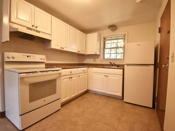 600 Cabot St, Unit 3, Beverly, MA 01915