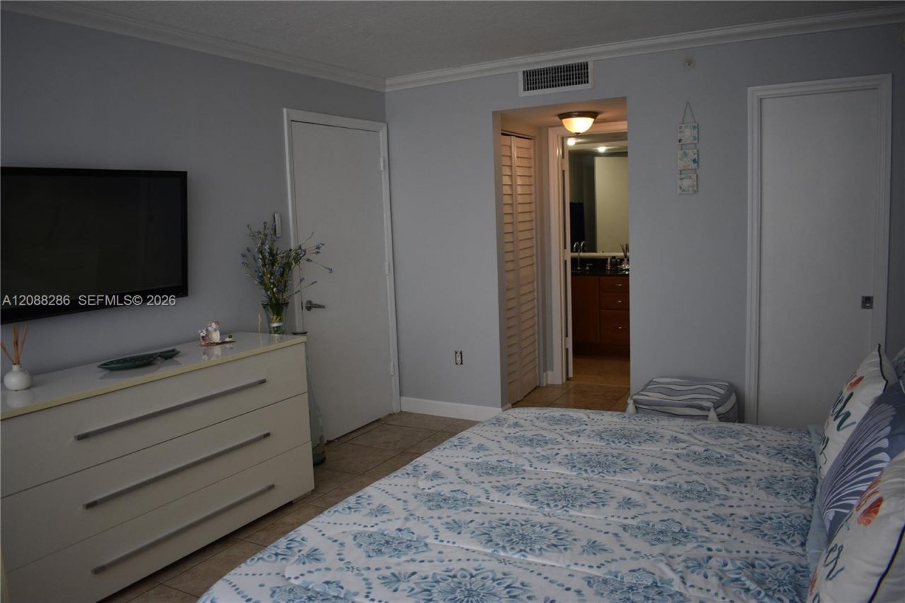 Please Call For Address, Unit 524, Miami Beach, FL 33141 Photo